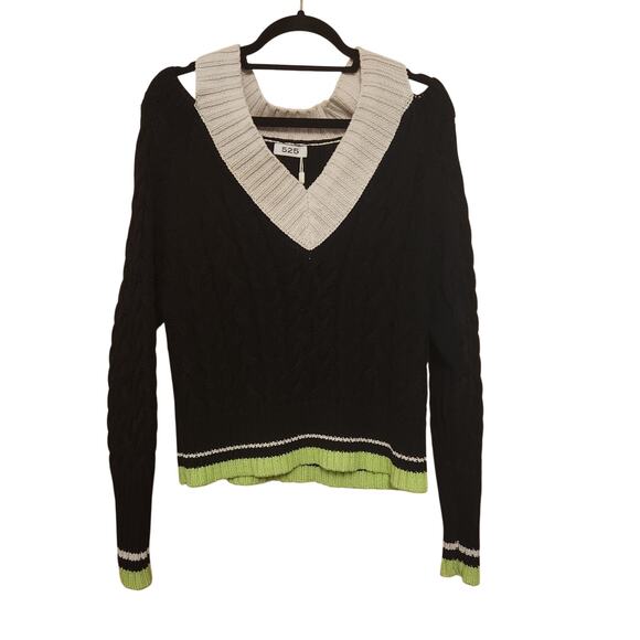 525 AMERICAN Pull Over Knit Cut Out Sweater Estimated Size M/L - Picture 1 of 5